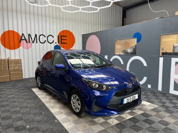 Toyota Yaris Hatchback, Petrol, 2021, Blue