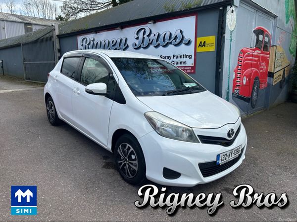 Toyota Yaris Hatchback, Petrol, 2013, White