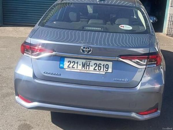 Toyota Corolla Saloon, Petrol Hybrid, 2022, Grey