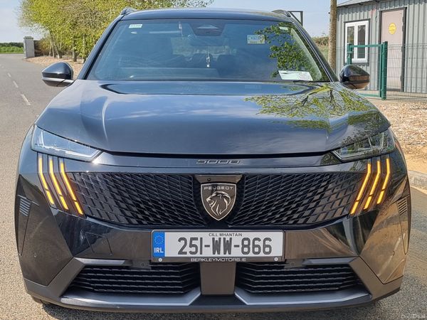 Peugeot 5008 MPV, Petrol Hybrid, 2025, Black