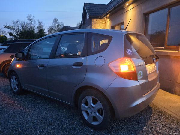 Honda Jazz Hatchback, Petrol, 2010, Silver