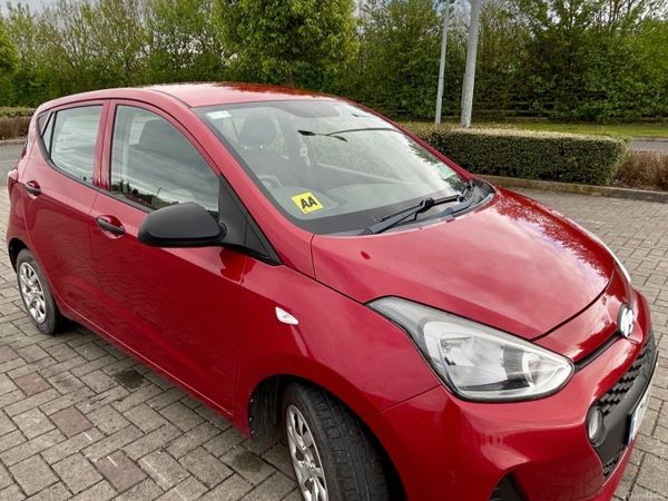 Hyundai i10 Hatchback, Petrol, 2017, Red