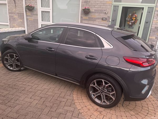 Kia XCeed Hatchback, Petrol Hybrid, 2022, Grey