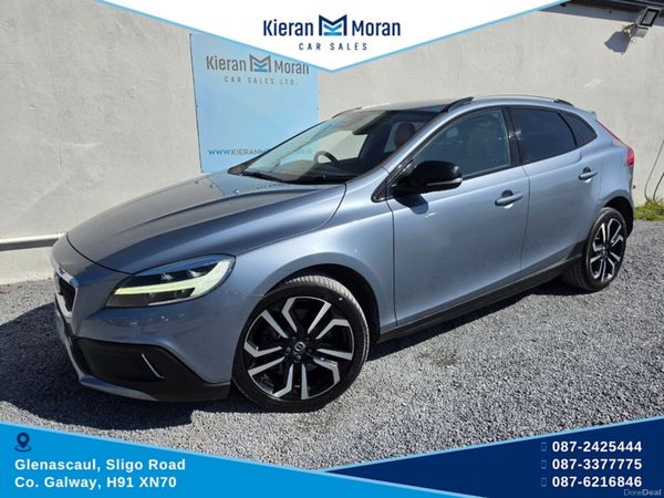 Volvo V40 Hatchback, Diesel, 2019, Grey