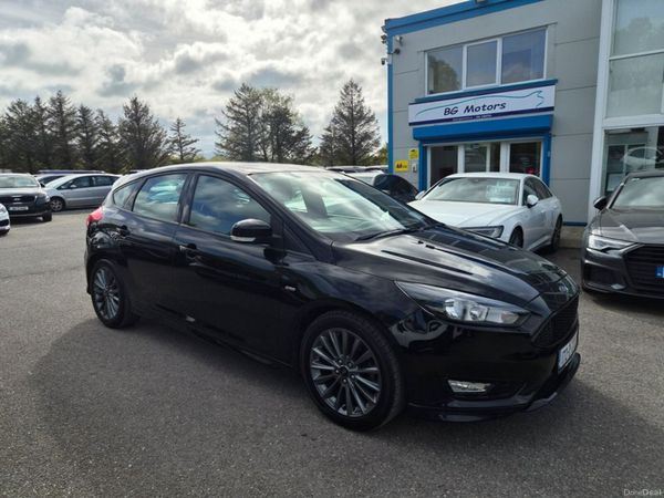 Ford Focus Hatchback, Petrol, 2017, Black