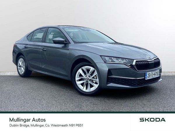 Skoda Octavia Saloon, Petrol, 2025, Grey