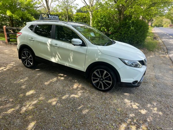 Nissan Qashqai Hatchback, Diesel, 2014, White