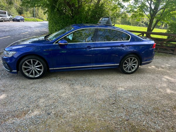 Volkswagen Passat Saloon, Diesel, 2020, Blue
