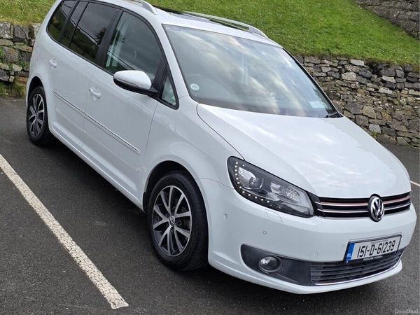 Volkswagen Touran MPV, Petrol, 2015, White