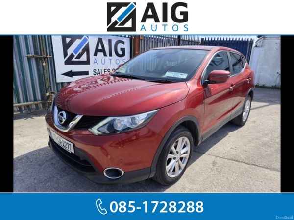 Nissan Qashqai SUV, Diesel, 2017, Red