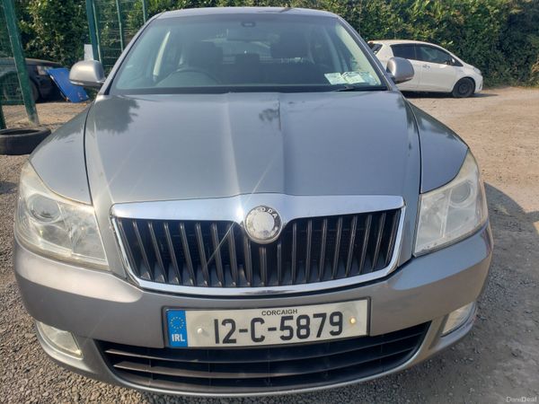Skoda Octavia Saloon, Diesel, 2012, Grey