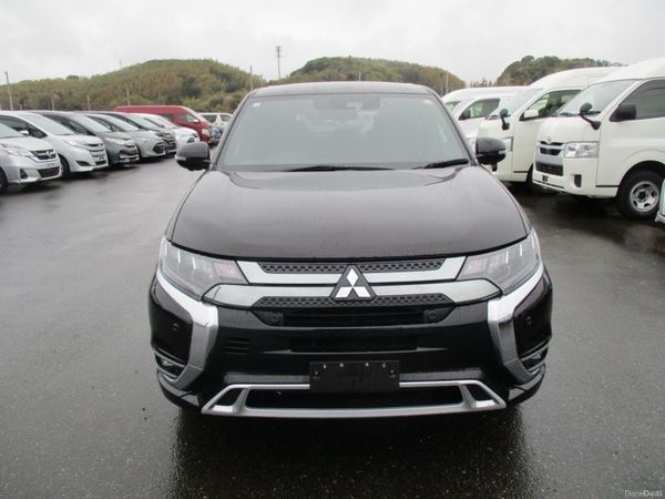 Mitsubishi Outlander SUV, Petrol Plug-in Hybrid, 2021, Black