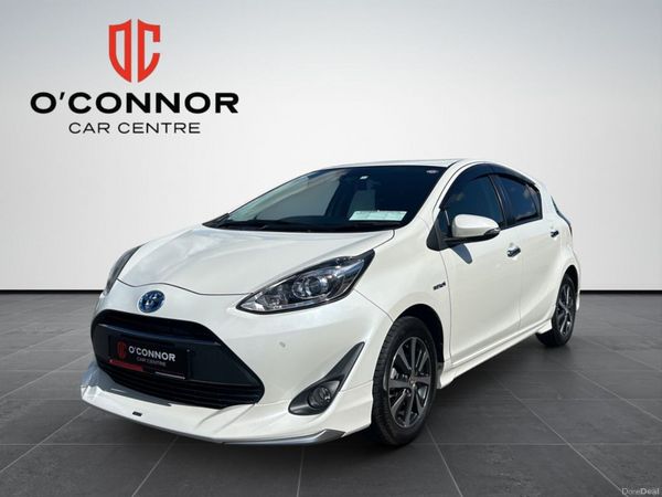 Toyota Aqua Hatchback, Petrol Hybrid, 2018, White