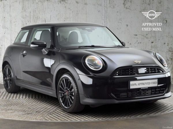 Mini Cooper Hatchback, Petrol, 2025, Black