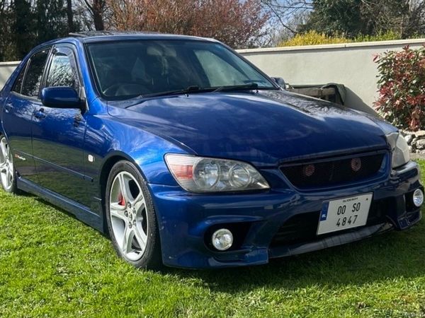 Lexus IS Saloon, Petrol, 2000, Blue