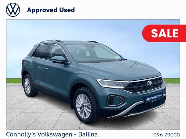 Volkswagen T-Roc SUV, Petrol, 2023, Blue