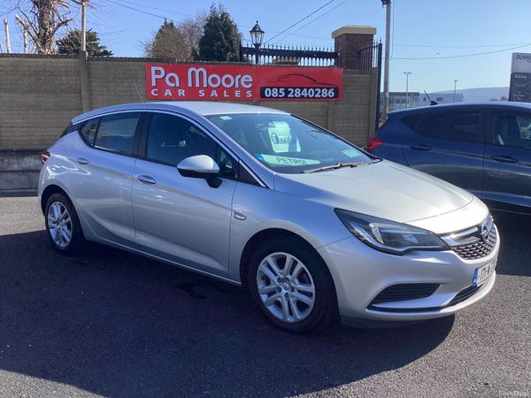 Opel Astra Hatchback, Petrol, 2017, Grey