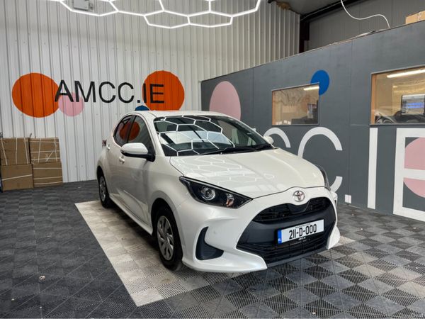 Toyota Yaris Hatchback, Petrol, 2021, White