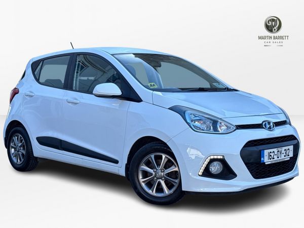 Hyundai i10 Hatchback, Petrol, 2016, White