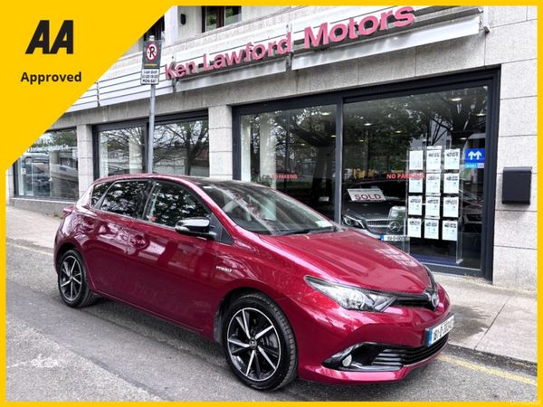 Toyota Auris Hatchback, Petrol Hybrid, 2018, Red