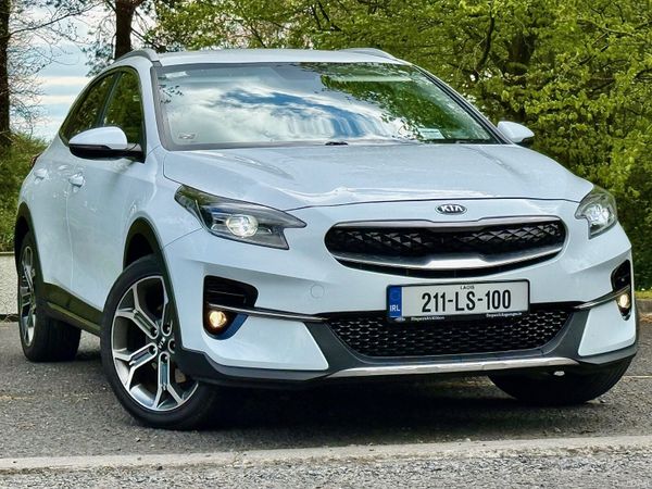 Kia XCeed Hatchback, Petrol Plug-in Hybrid, 2021, White