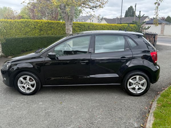 Volkswagen Polo Hatchback, Petrol, 2012, Black