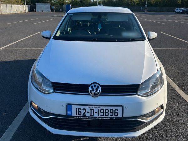 Volkswagen Polo Hatchback, Petrol, 2016, White