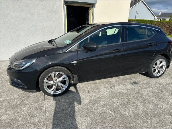 Opel Astra Hatchback, Diesel, 2015, Black