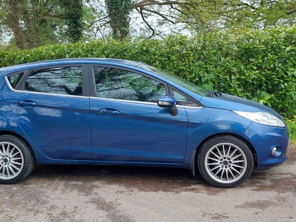Ford Fiesta Hatchback, Petrol, 2009, Blue