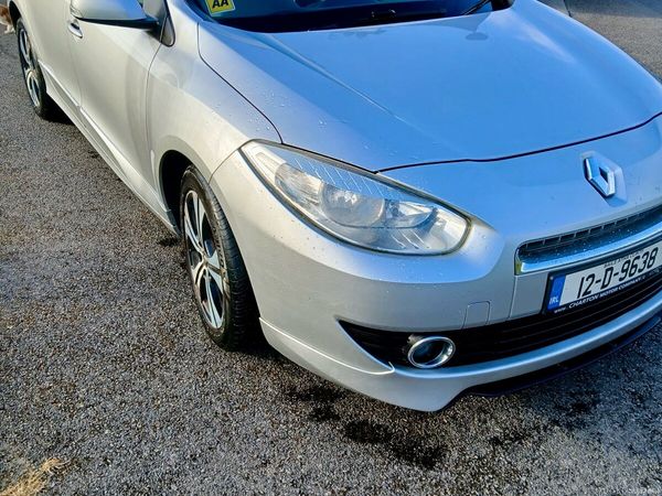 Renault Fluence Saloon, Diesel, 2012, Silver