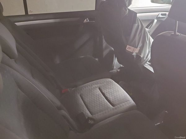 Volkswagen Touran MPV, Petrol, 2007, Silver