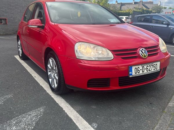 Volkswagen Golf Hatchback, Petrol, 2006, Red
