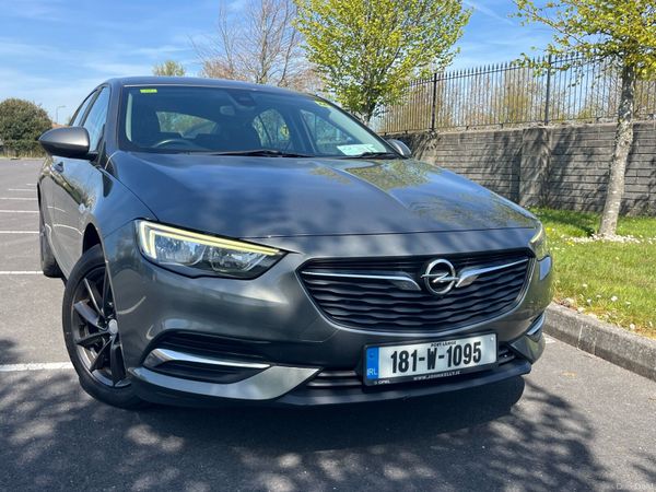 Opel Insignia Hatchback, Diesel, 2018, Grey
