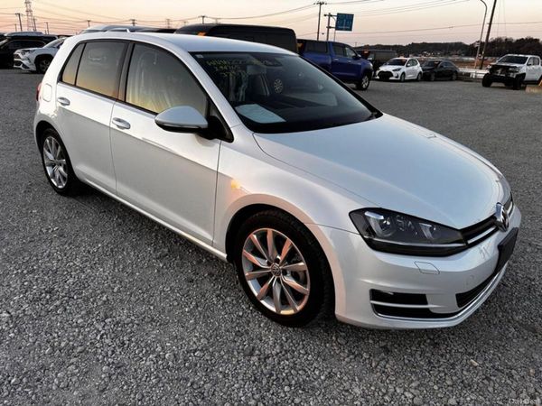 Volkswagen Golf Hatchback, Petrol, 2016, White