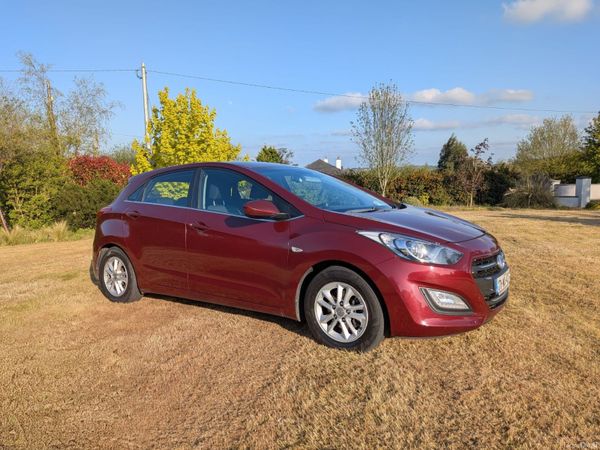 Hyundai i30 Hatchback, Diesel, 2017, Red