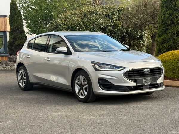 Ford Focus Hatchback, Diesel, 2023, Grey