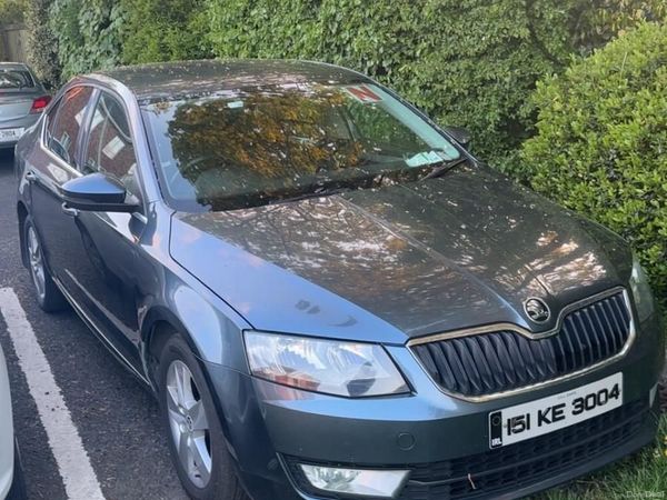 Skoda Octavia Saloon, Diesel, 2015, Grey