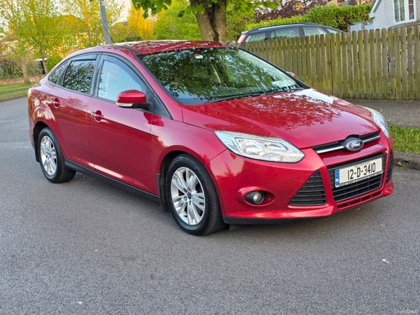 Ford Focus Saloon, Diesel, 2012, Red