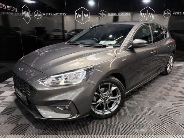 Ford Focus Hatchback, Petrol, 2019, Grey