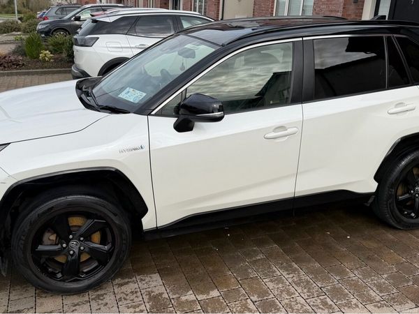 Toyota RAV4 SUV, Petrol Hybrid, 2019, White