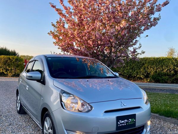 Mitsubishi Mirage Hatchback, Petrol, 2015, Silver