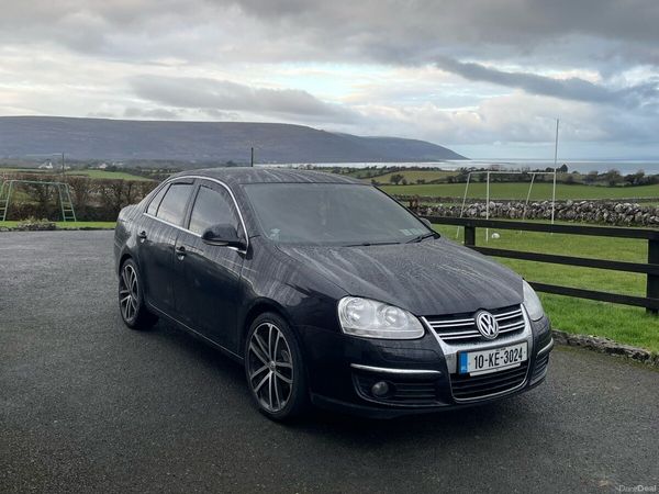 Volkswagen Jetta Saloon, Diesel, 2010, Black