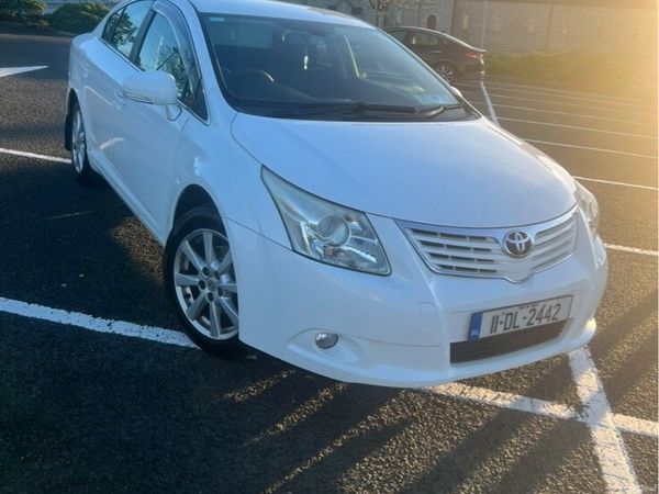Toyota Avensis Saloon, Diesel, 2011, White