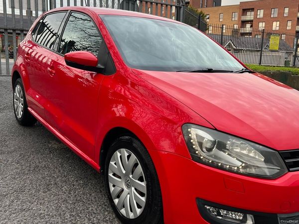Volkswagen Polo Hatchback, Petrol, 2013, Red