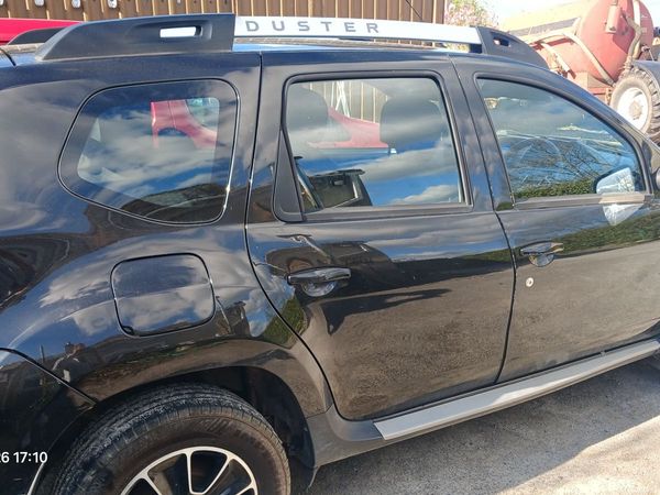 Dacia Duster SUV, Diesel, 2017, Black