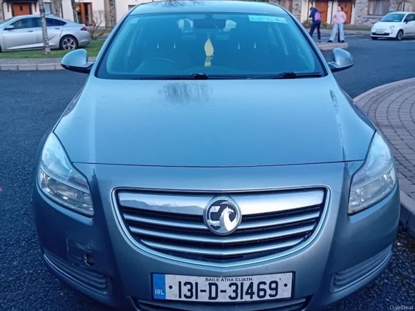 Vauxhall Insignia Hatchback, Diesel, 2013, Silver