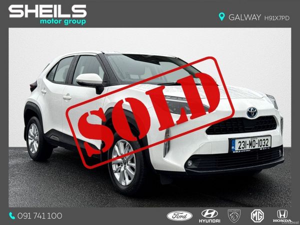 Toyota Yaris Cross Hatchback, Petrol Hybrid, 2023, White