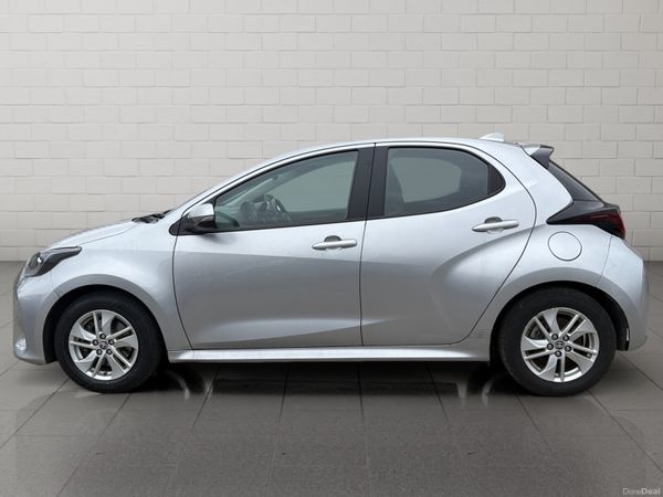 Toyota Yaris Hatchback, Petrol Hybrid, 2023, Grey