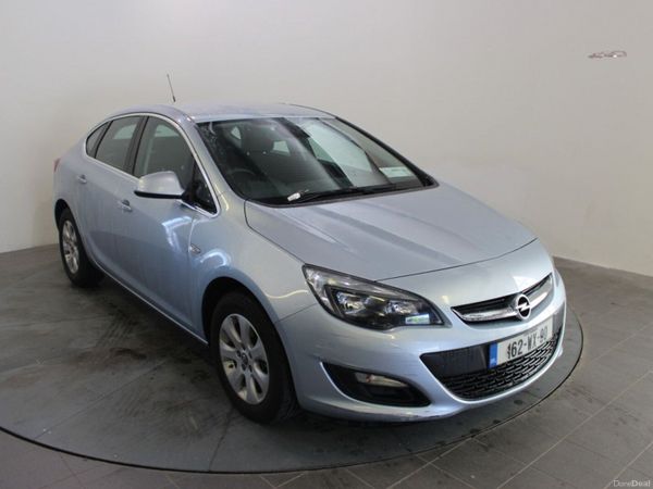 Opel Astra Saloon, Diesel, 2016, Silver