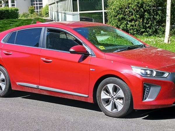 Hyundai IONIQ Hatchback, Electric, 2019, Red
